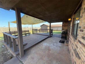 33 Peterson Dr in Clinton, OK - Building Photo - Building Photo