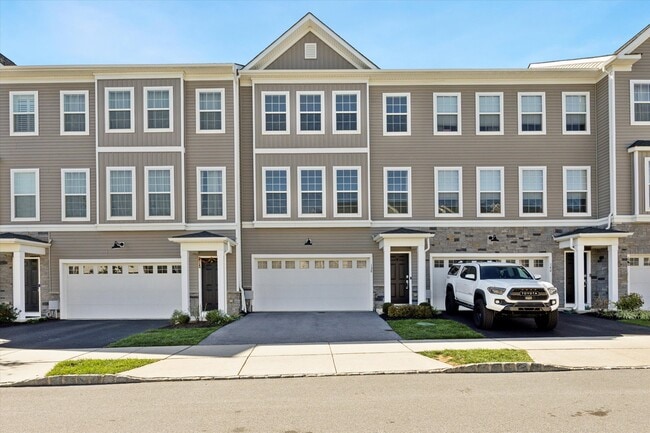 property at 138 Livingston Ln