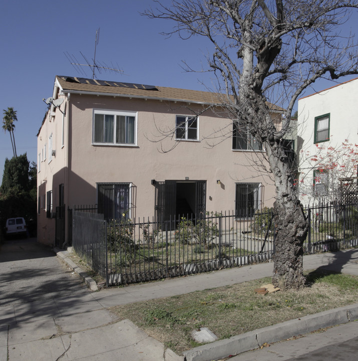 207 N Reno St in Los Angeles, CA - Building Photo