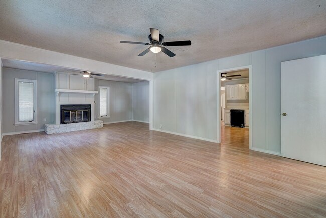 427 S 72nd E Ave in Tulsa, OK - Building Photo - Building Photo