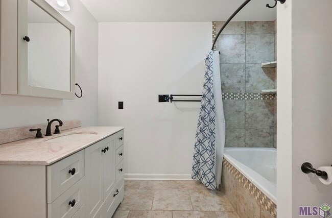 4923 Newell St in Zachary, LA - Building Photo - Building Photo