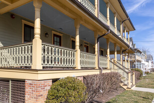 27 Surf Ave in Ocean Grove, NJ - Foto de edificio - Building Photo