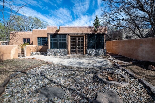 635 Cll Grillo in Santa Fe, NM - Building Photo - Building Photo