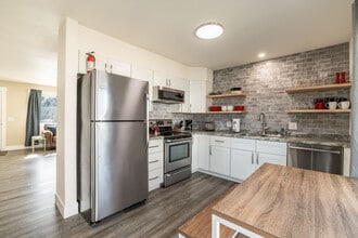 711 W Davidson Ave, Unit 711 Davidson in Coeur d'Alene, ID - Foto de edificio - Building Photo