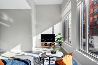 205 W 4th St, Unit SI ID1465694P in Cincinnati, OH - Foto de edificio - Building Photo