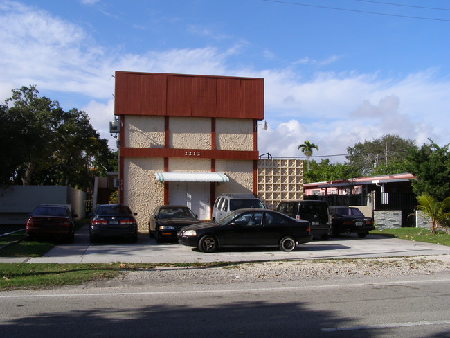 2212 SW 3rd Ave in Miami, FL - Foto de edificio - Building Photo