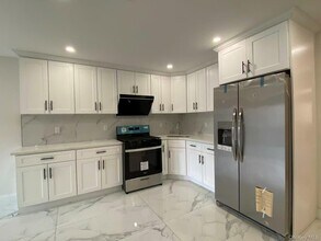140-05 32nd Ave in Queens, NY - Building Photo - Building Photo