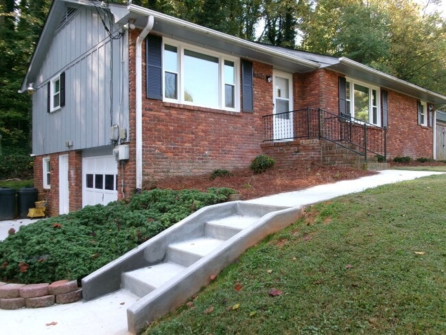 property at 5148 Little Brook Ln
