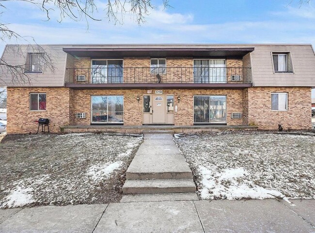 property at 3722 E Karstens Dr