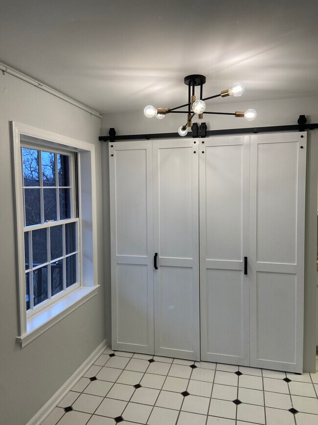 110 Jamestown Dr, Unit D in Pittsburgh, PA - Building Photo - Building Photo