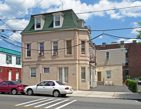 818-820 New York Ave in Union City, NJ - Building Photo - Building Photo