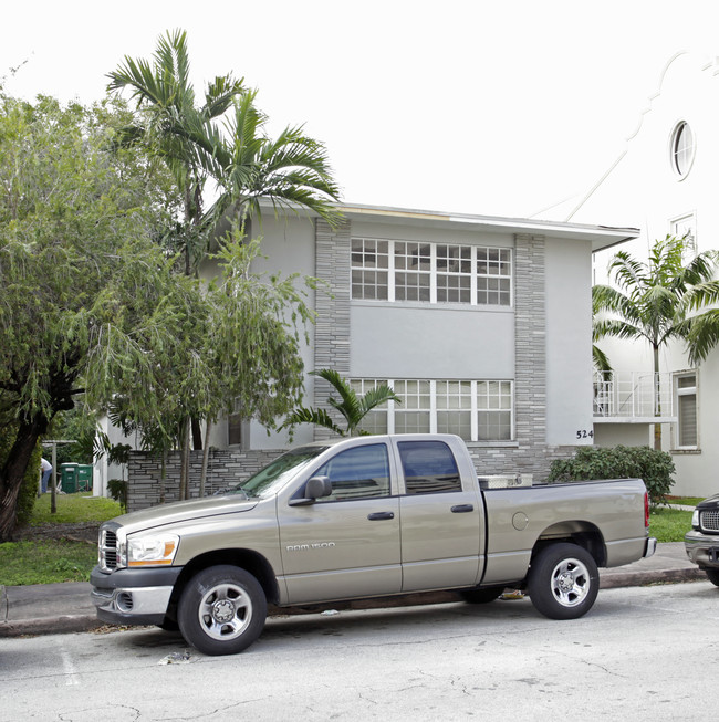 524 Valencia Ave in Coral Gables, FL - Building Photo - Building Photo