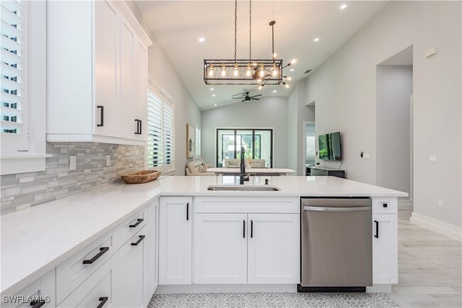 property at 1258 Solana Rd