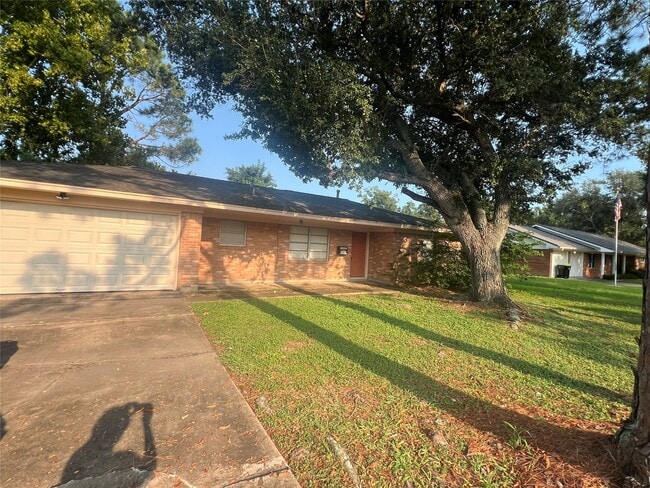 1621 Tech Ave in Bay City, TX - Building Photo - Building Photo