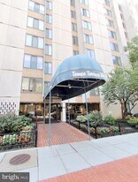1440 N St NW, Unit 812 in Washington, DC - Building Photo