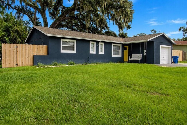 property at 113 Inwood Cir