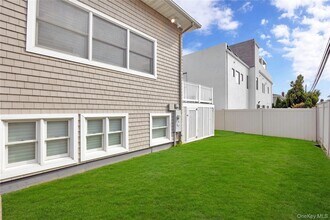 36 Prescott St in Lido Beach, NY - Foto de edificio - Building Photo