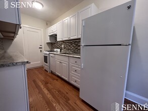 352 Harvard St, Unit 3 in Cambridge, MA - Building Photo - Building Photo