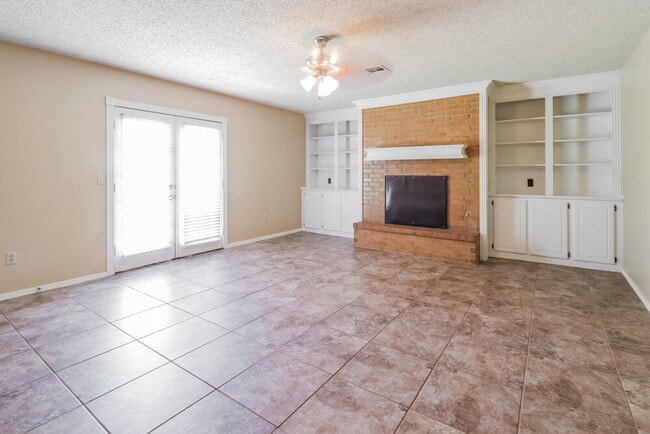 11040 N Eagle Ln in Oklahoma City, OK - Building Photo - Building Photo