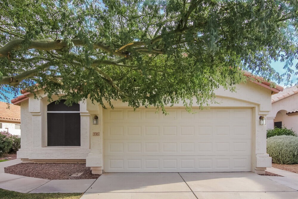 9745 W Runion Dr in Peoria, AZ - Foto de edificio