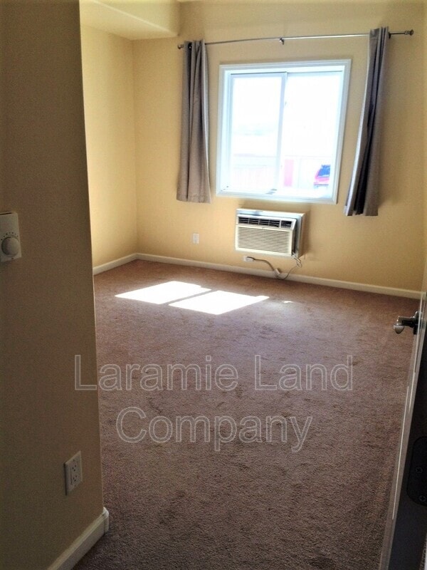 1157 N 17th St in Laramie, WY - Building Photo - Building Photo