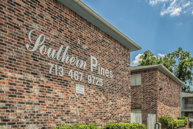 Southern Pines in Houston, TX - Foto de edificio - Building Photo