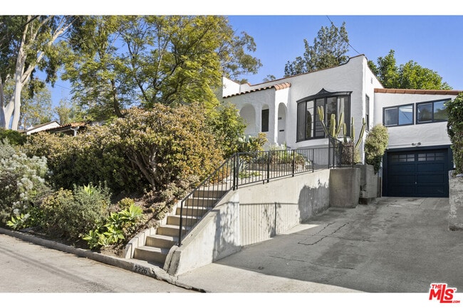 2226 Princeton Ave in Los Angeles, CA - Building Photo - Building Photo