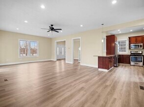 63 Varnum Ave in Lowell, MA - Building Photo - Building Photo