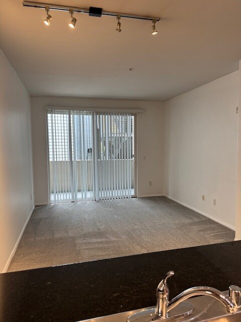 4060 Glencoe Ave in Marina Del Rey, CA - Building Photo - Building Photo