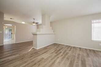 4404 La Lima Ct in Las Vegas, NV - Building Photo - Building Photo