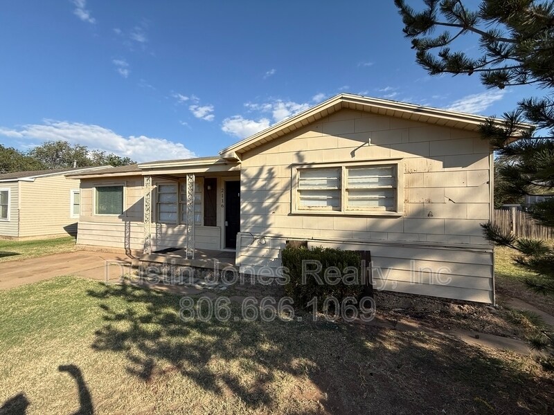 2116 39th St in Lubbock, TX - Building Photo