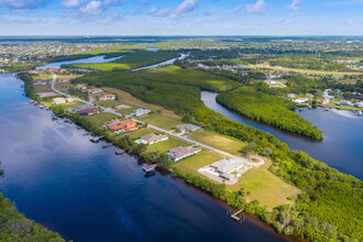 130 SE Fiore Bello in Port St. Lucie, FL - Foto de edificio - Building Photo
