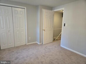 20535 Strath Haven Dr in Montgomery Village, MD - Foto de edificio - Building Photo