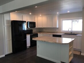 1233 Cook Ave in Billings, MT - Building Photo - Building Photo