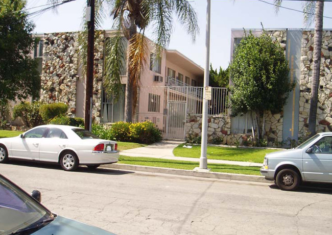 Malden Apartments in Northridge, CA - Building Photo - Building Photo