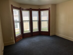 627 Amherst Ave in Oshkosh, WI - Foto de edificio - Building Photo