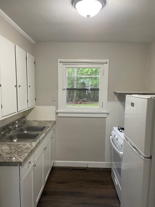 1360 S Arch Ave Apartments and Nearby Alliance Apartments For Rent