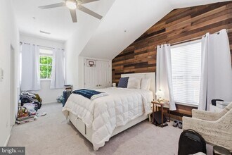 1329 N Barton St in Arlington, VA - Building Photo - Building Photo