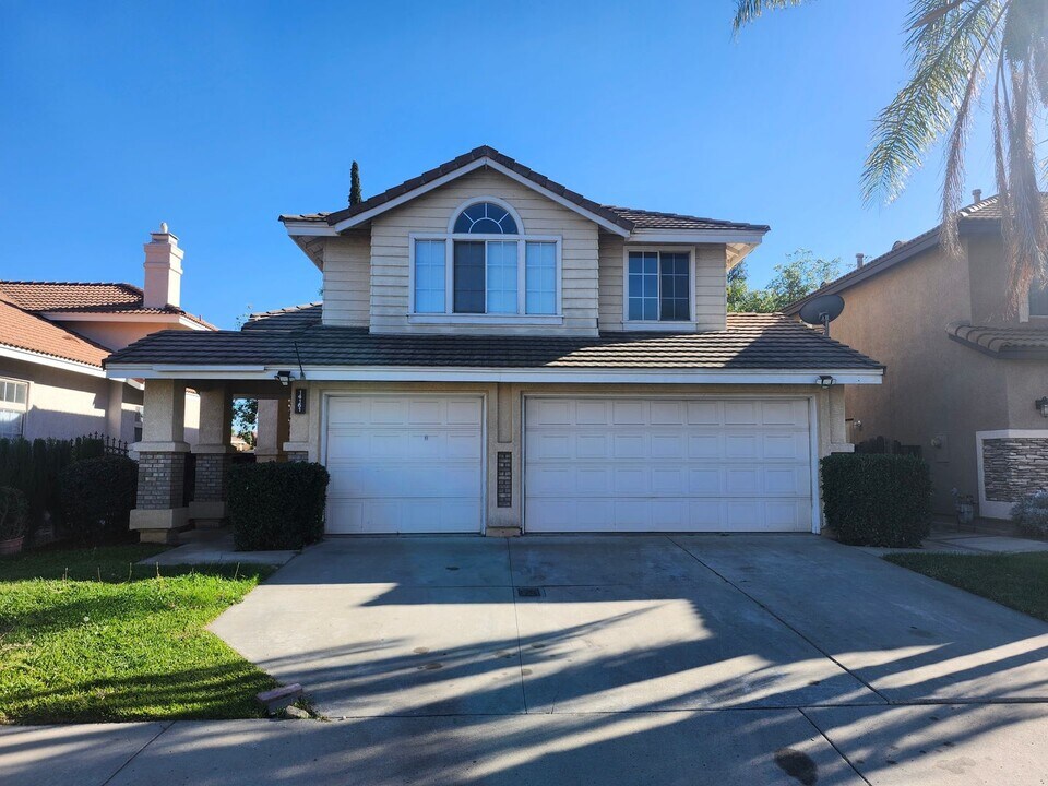 14161 Plumas Ct in Fontana, CA - Building Photo
