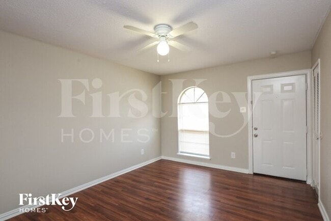 4013 Commonwealth Dr in Garland, TX - Building Photo - Building Photo
