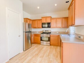 12021 Pecangate Way in Manor, TX - Building Photo - Building Photo