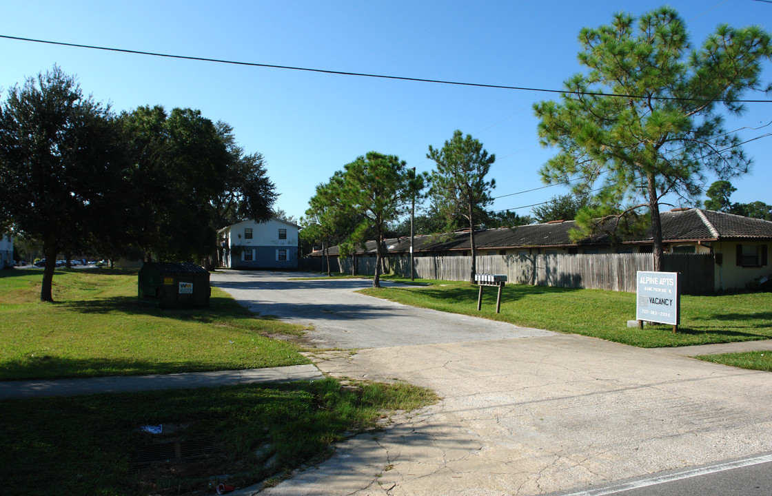 Alpine Apartments in Pinellas Park, FL - Building Photo