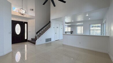 13632 Cabrillo Ct in Fontana, CA - Building Photo - Building Photo