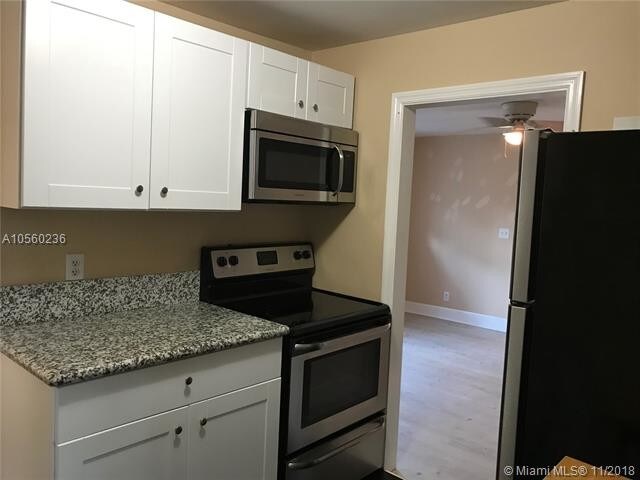 120 NE 1st Ave-Unit -3 in Delray Beach, FL - Building Photo - Building Photo