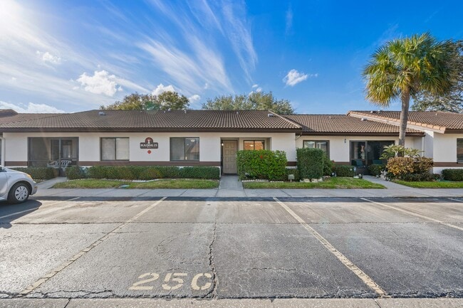 property at 7360 Ulmerton Rd