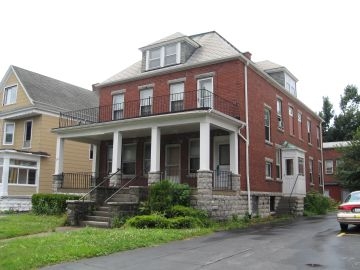 2212 Main St in Buffalo, NY - Foto de edificio