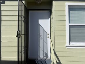 9008 A St in Oakland, CA - Building Photo - Building Photo