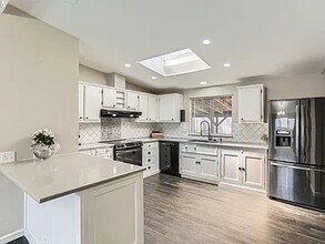 13620 SW Beef Bend Rd in King City, OR - Building Photo - Building Photo