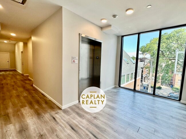 94 Oliver Rd, Unit 306