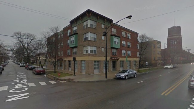Humboldt Park Residence in Chicago, IL - Foto de edificio - Building Photo